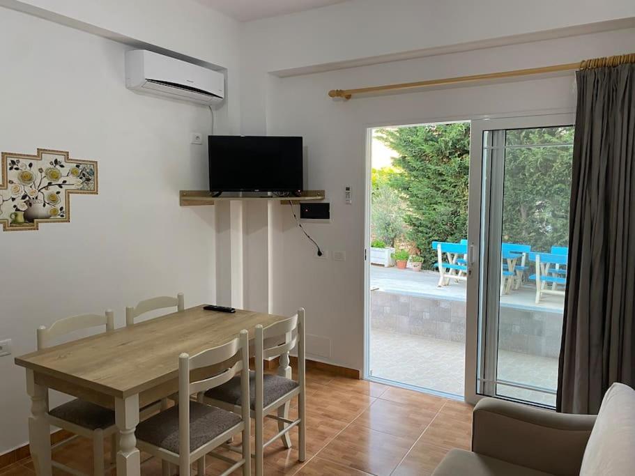 Guesthouse Xhimi Ksamil Eksteriør billede